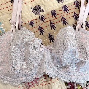 🌼BRA SALE BOGO 50% OFF🌼 VS Convertible Unlined Lace Push Up 36DD NWOT Lilac